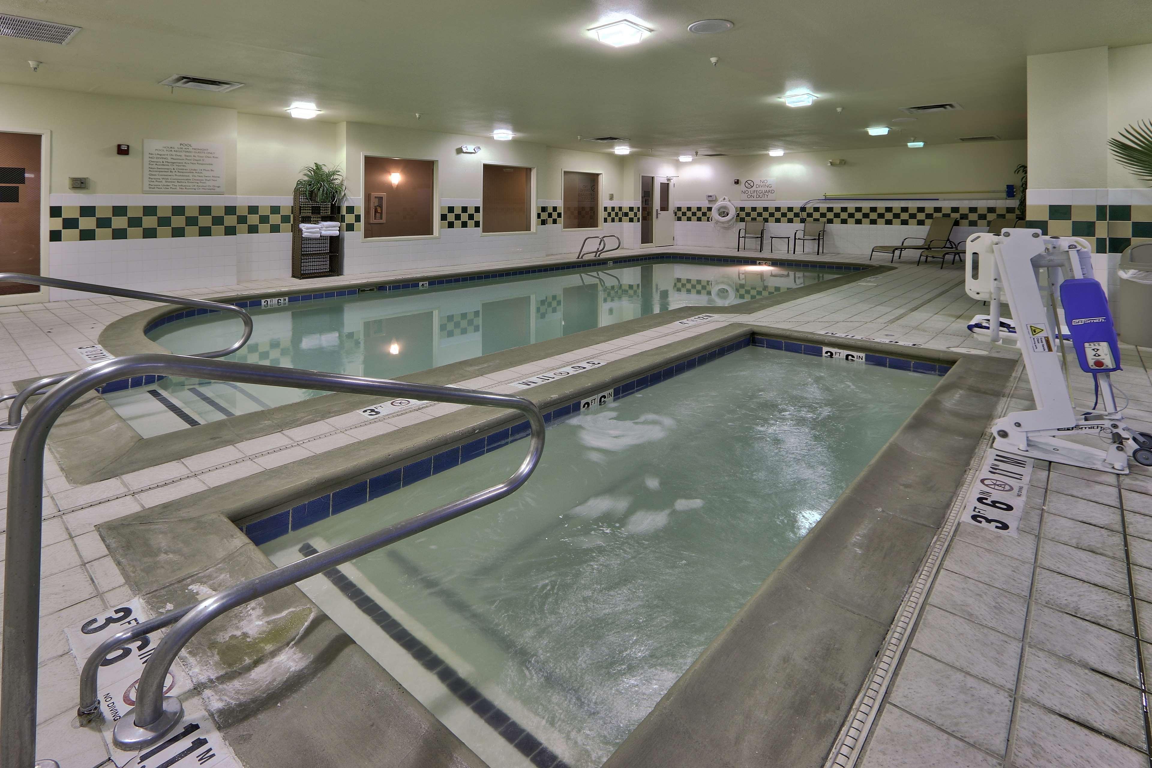 Hilton Garden Inn Albuquerque Airport Екстериор снимка