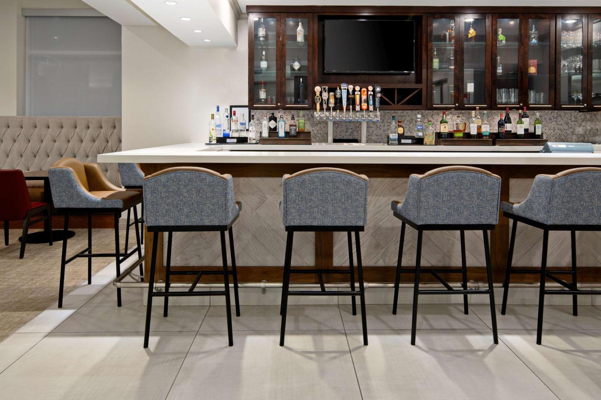 Hilton Garden Inn Albuquerque Airport Екстериор снимка