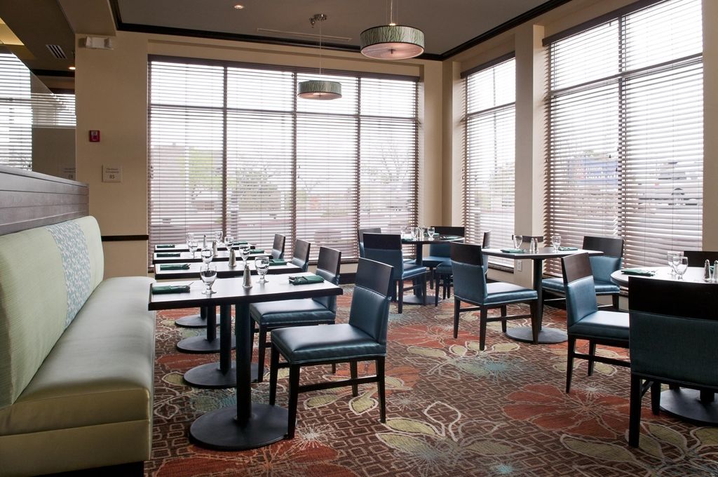 Hilton Garden Inn Albuquerque Airport Ресторант снимка