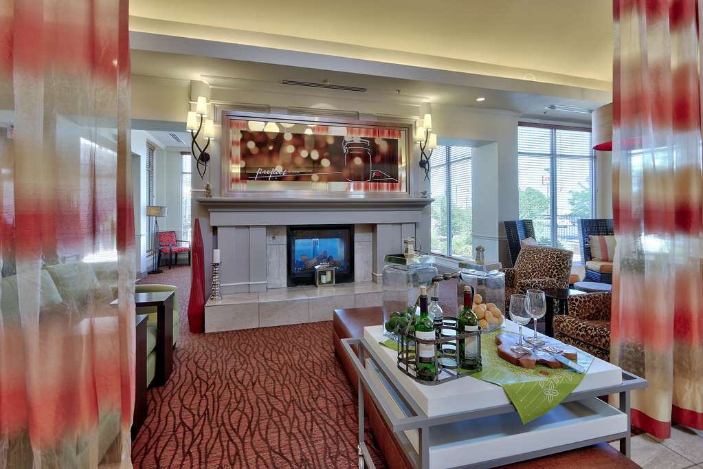 Hilton Garden Inn Albuquerque Airport Интериор снимка